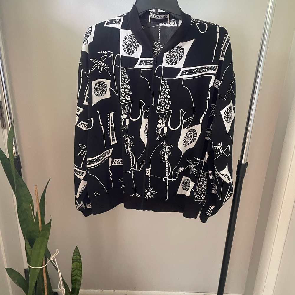Vintage-Inspired Black & White Patterned Bomber Jacket